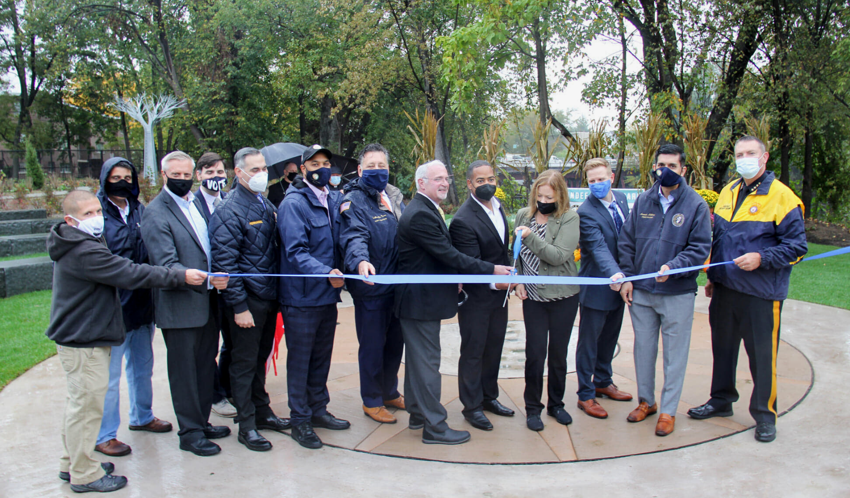 Dundee Island Park Ribbon Cutting